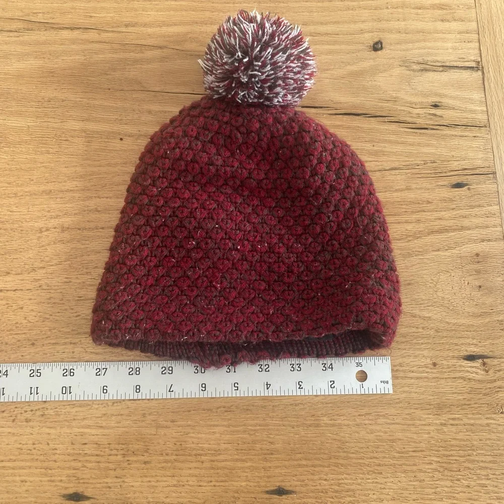 Cozy Burgundy Knit Beanie‎ with Pom Pom Fleece Lined Women’s Preloved